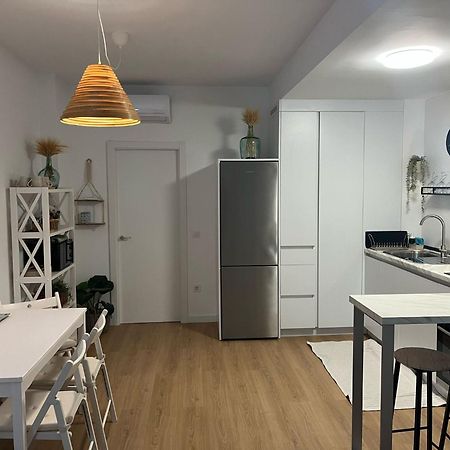 Apartamento Turistico Damajuana Parking Free Espartinas Esterno foto