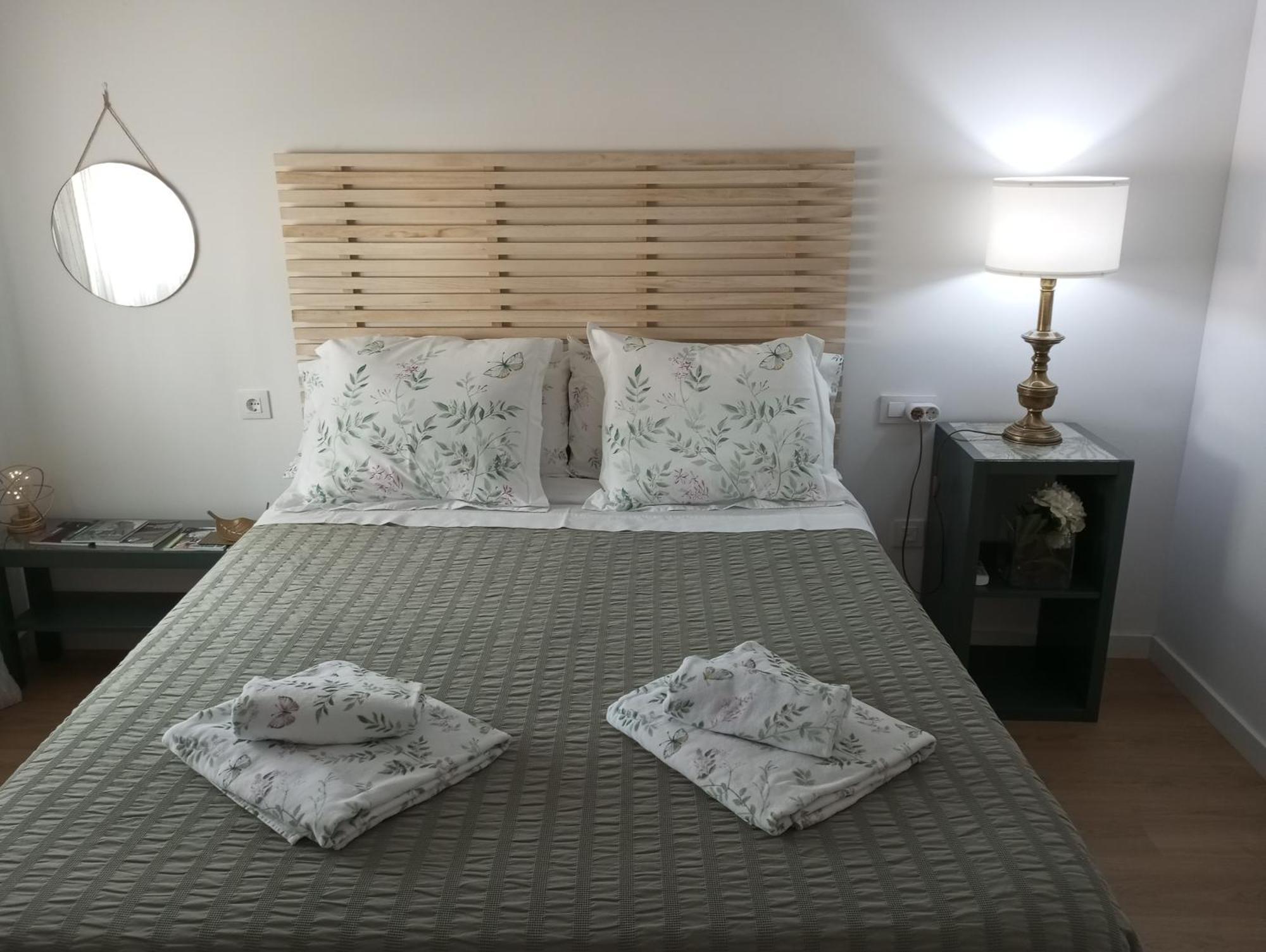 Apartamento Turistico Damajuana Parking Free Espartinas Esterno foto