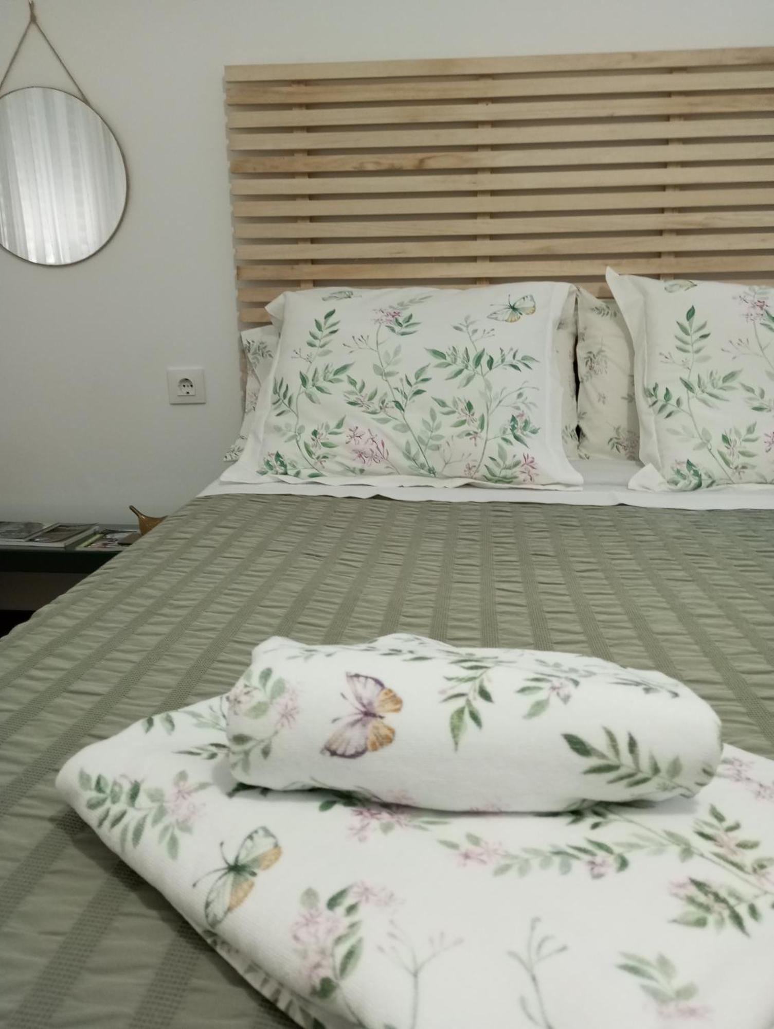 Apartamento Turistico Damajuana Parking Free Espartinas Esterno foto