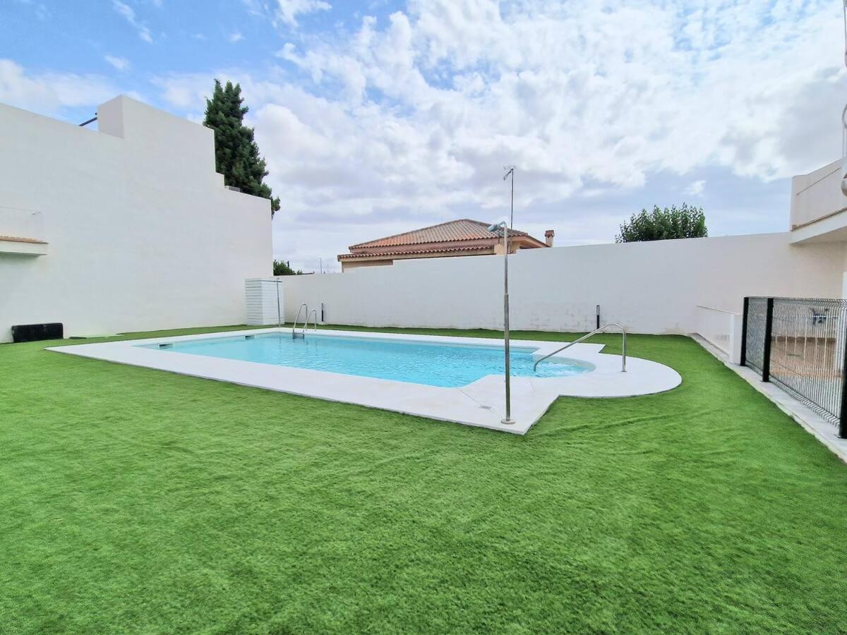 Apartamento Turistico Damajuana Parking Free Espartinas Esterno foto